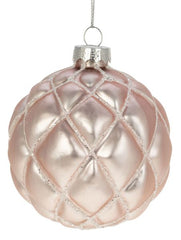 Julekugle Glas 8 cm – Soft Pink med Hvidt Glittermønster by WEISTE