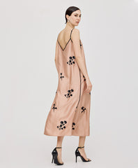 Access Fashion Satin kjole med paliet blomster by Access Fashion