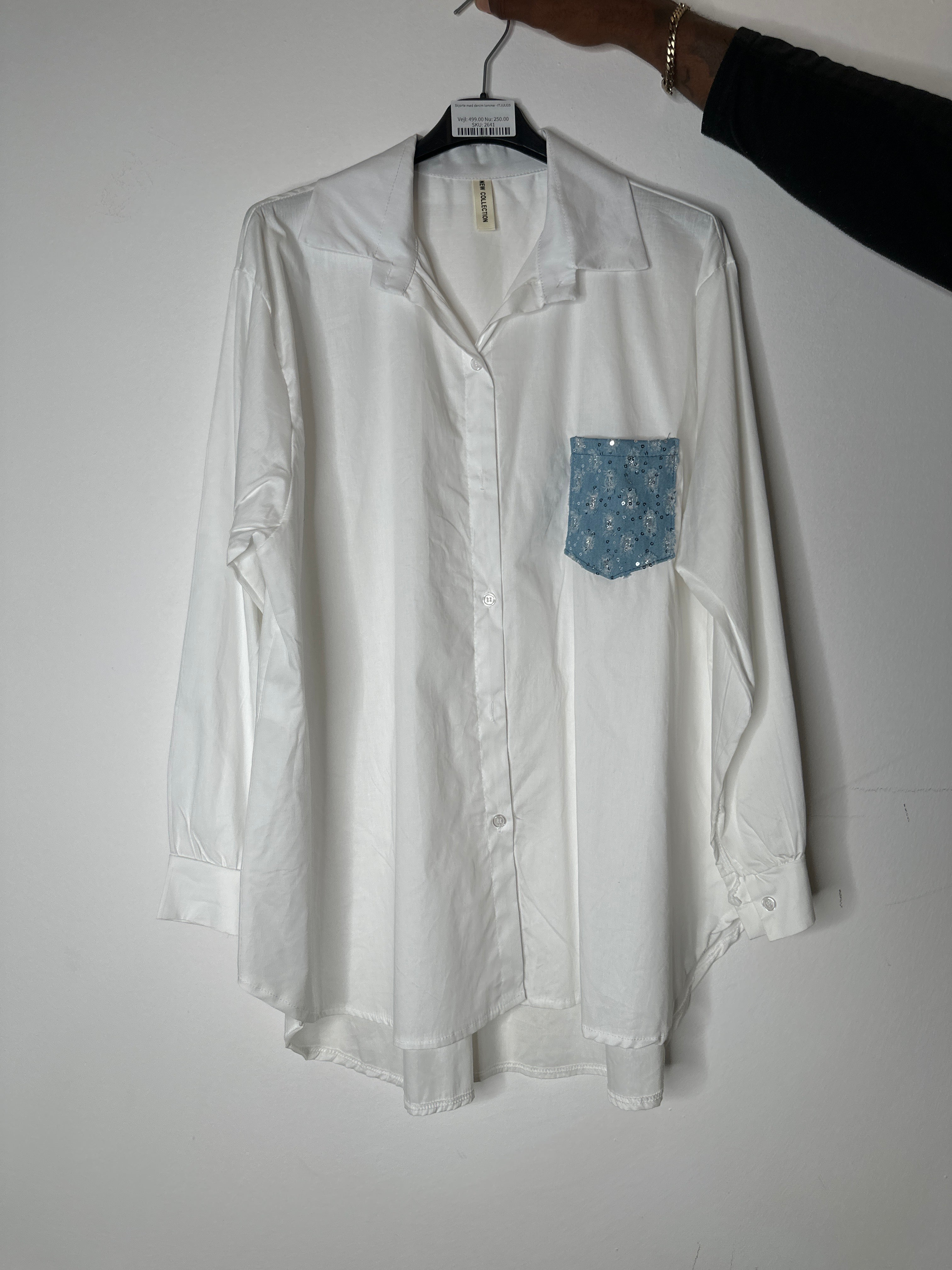 Skjorte med denim lomme - ITJULI25 by Sabrina