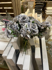 Lavendel roser – kunstig blomsterbuket by Krone 1