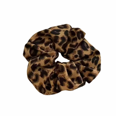 Leo scrunchie - Ingen Returret - ITNOV24 - Tilfældig by Krone 1