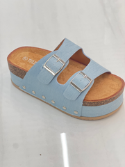 Plateau sandaler med studs by Gioa