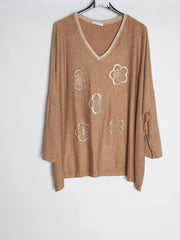 Oversize strikbluse med bling blomster - Brystmål 150cm - Ingen returret - ITNOV24 by Krone 1