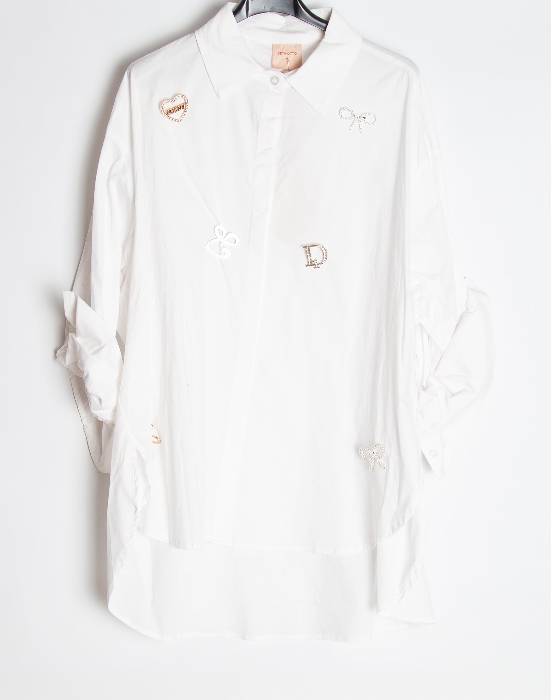 Hvid skjorte med brocher - ITNOV24 by Krone 1