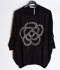 Strikbluse med bling blomst - Brystmål 130cm - Ingen returret - ITNOV24 by Krone 1