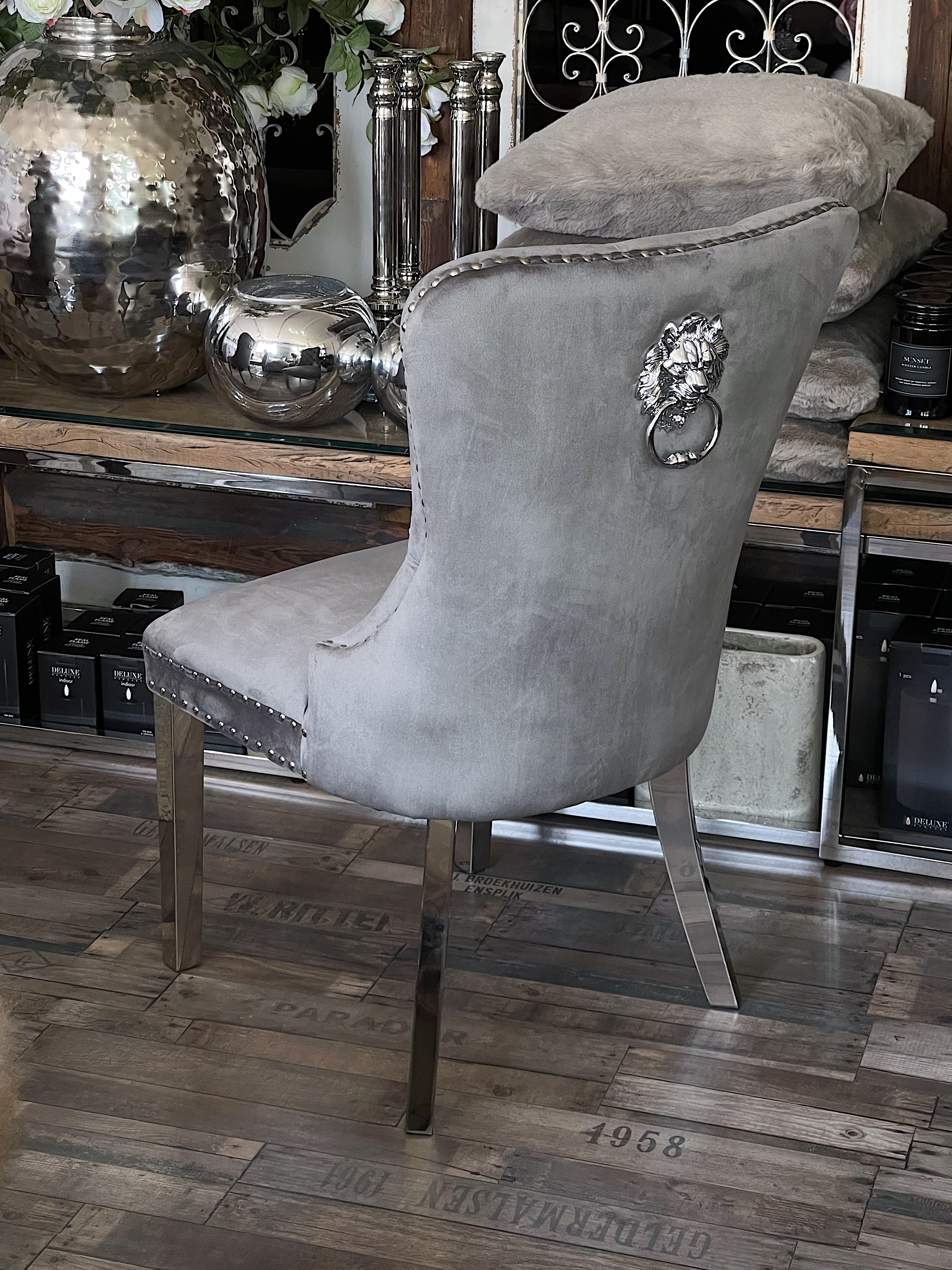 Spisestole med løve metalben grå by Krone 1