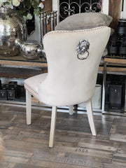 Spisestole med løve træben ensfarvet champagne by Krone 1