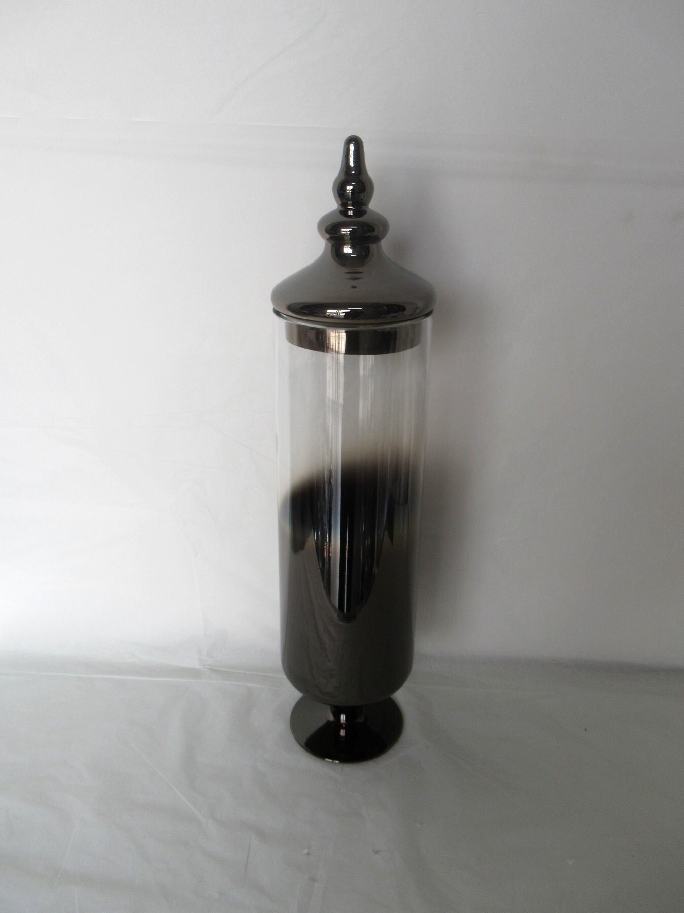 GI.-Can o.Foot 49 cm – Glasbeholder med fod i smoke finish by Cormulder