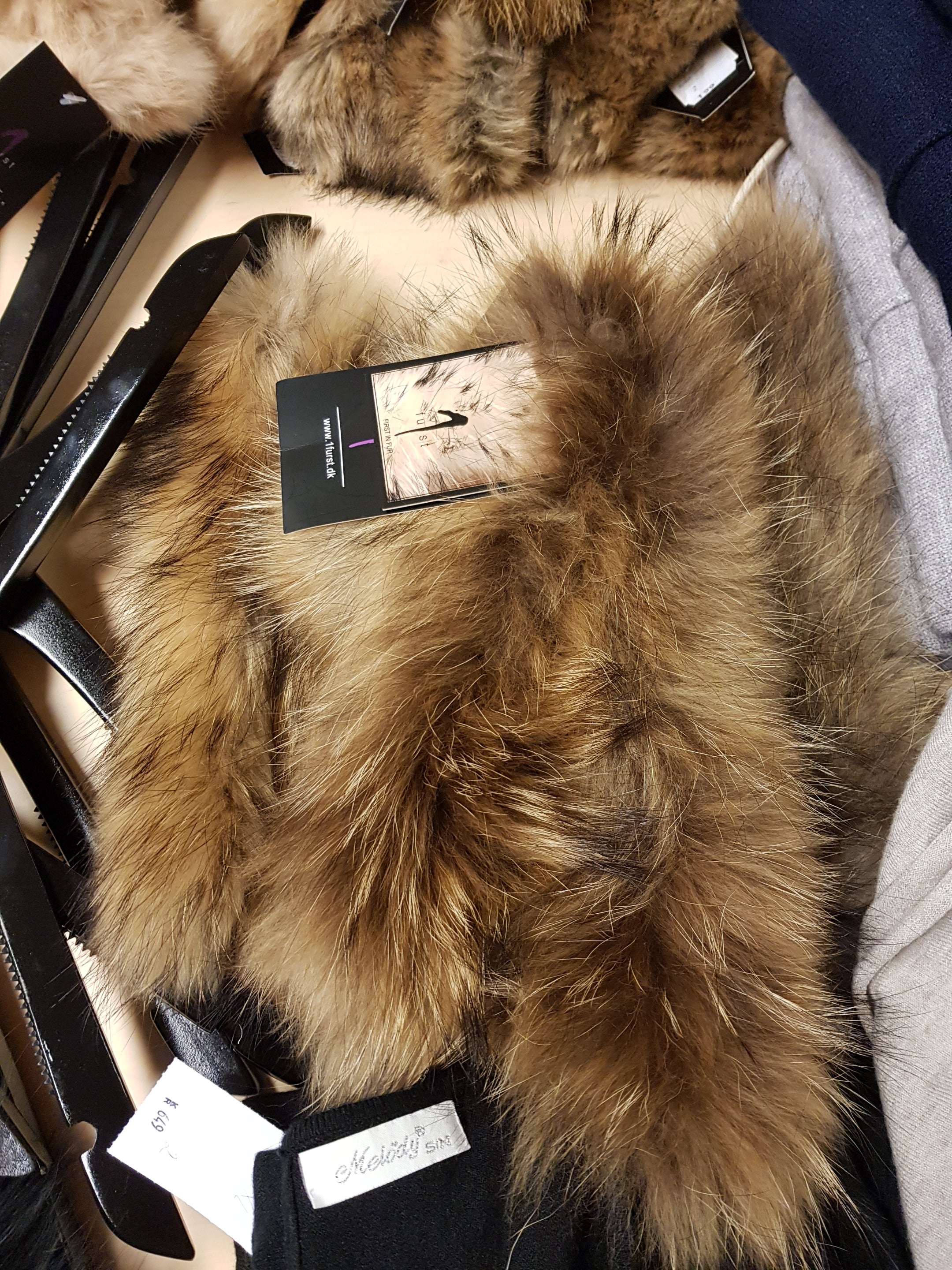 Achieng - Slå Om Pelsbånd Til Bluser Brun by Krone 1