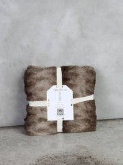 Plaid Tomy – 130x180 cm taupe by T&T