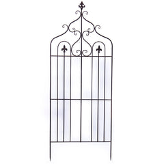 Metal gitter med dekorative detaljer by Deko