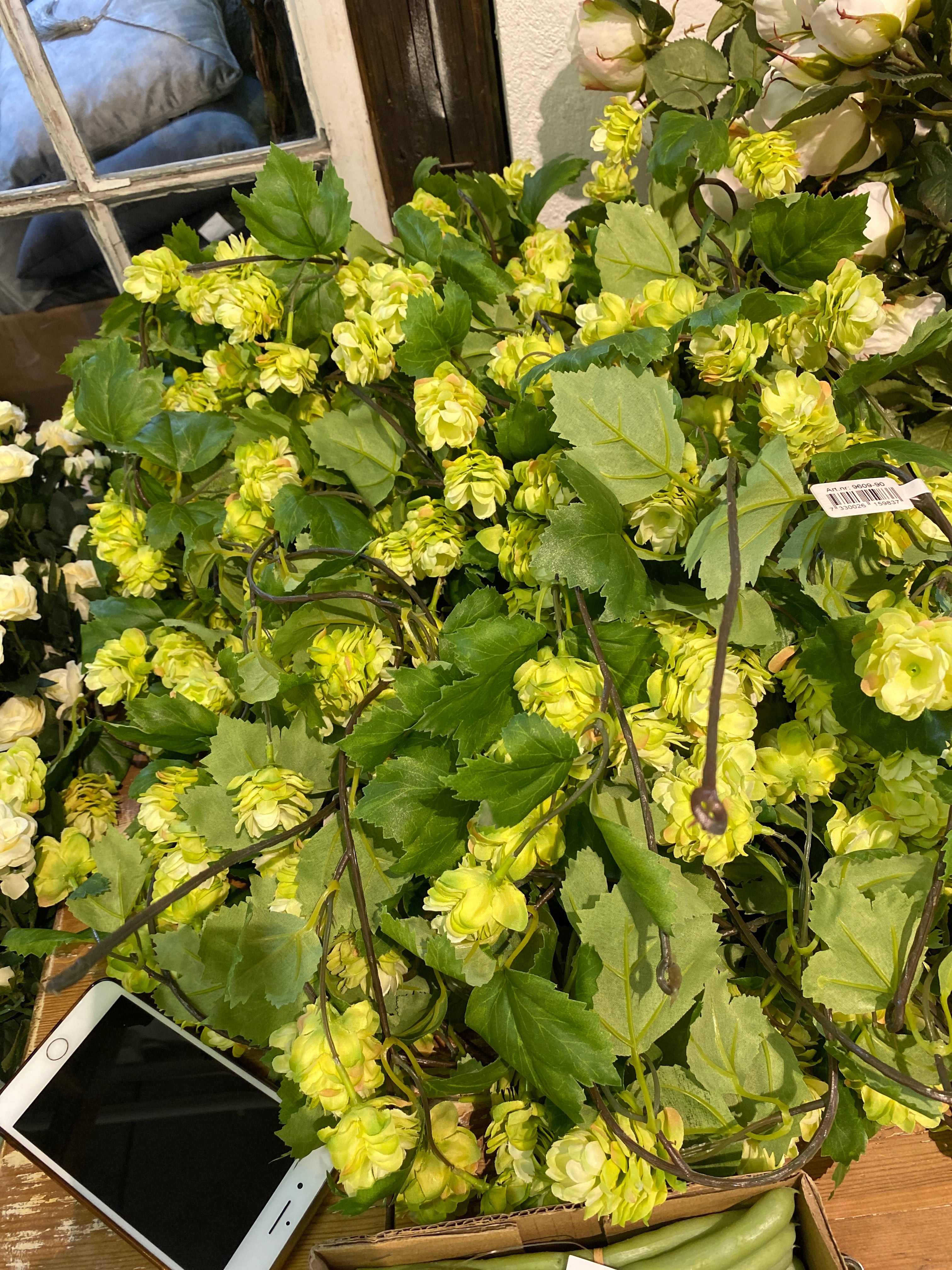 Humleranke 150 cm grøn – kunstig ranke med naturtro humleblomster by Krone 1