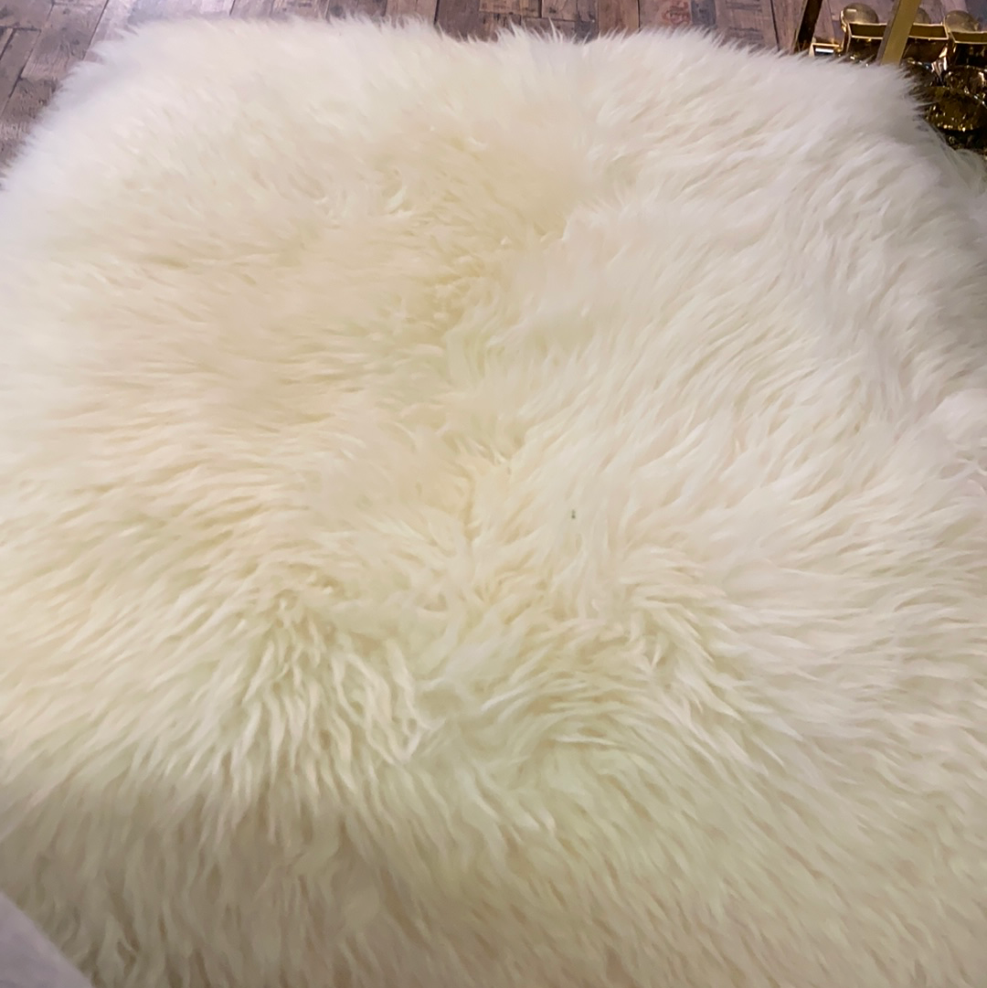 Hvide Lammeskind Klassisk Skandinavisk Hygge by Krone 1