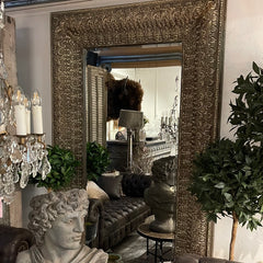 Vægspejl med udskåret ramme 135x11x229 cm by C&E