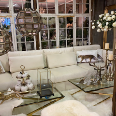 Sofa cremefarvet velour by CM