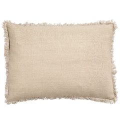 Sandfarvet hørpude med frynser 60 X 90 CM by ByLiving