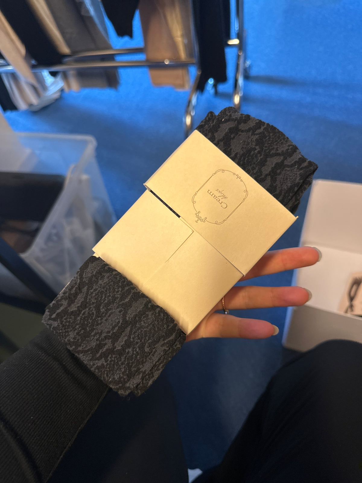 Nylonstrømper med slangerprint cream by Krone 1