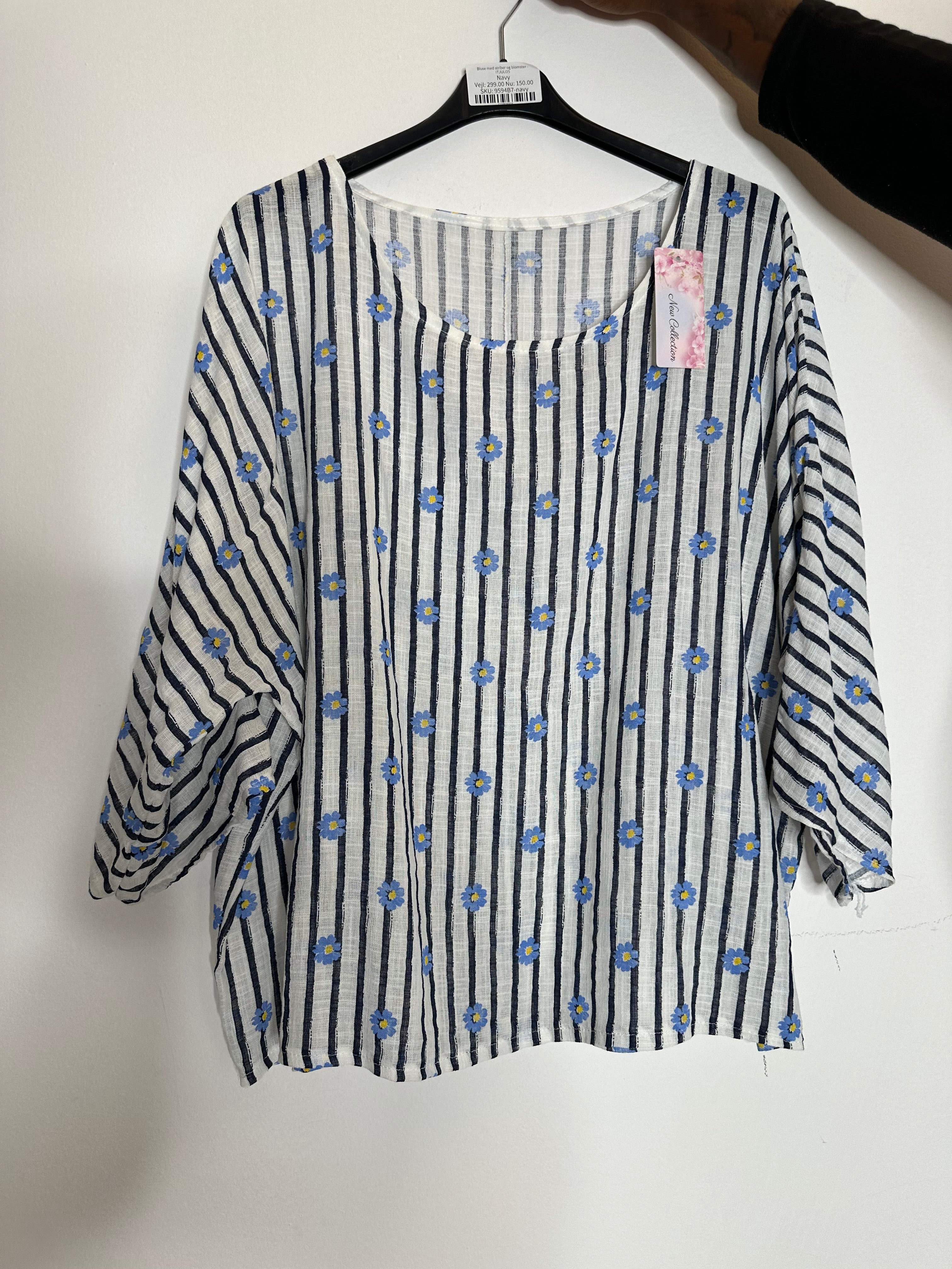 Bluse med striber og blomster - ITJULI25