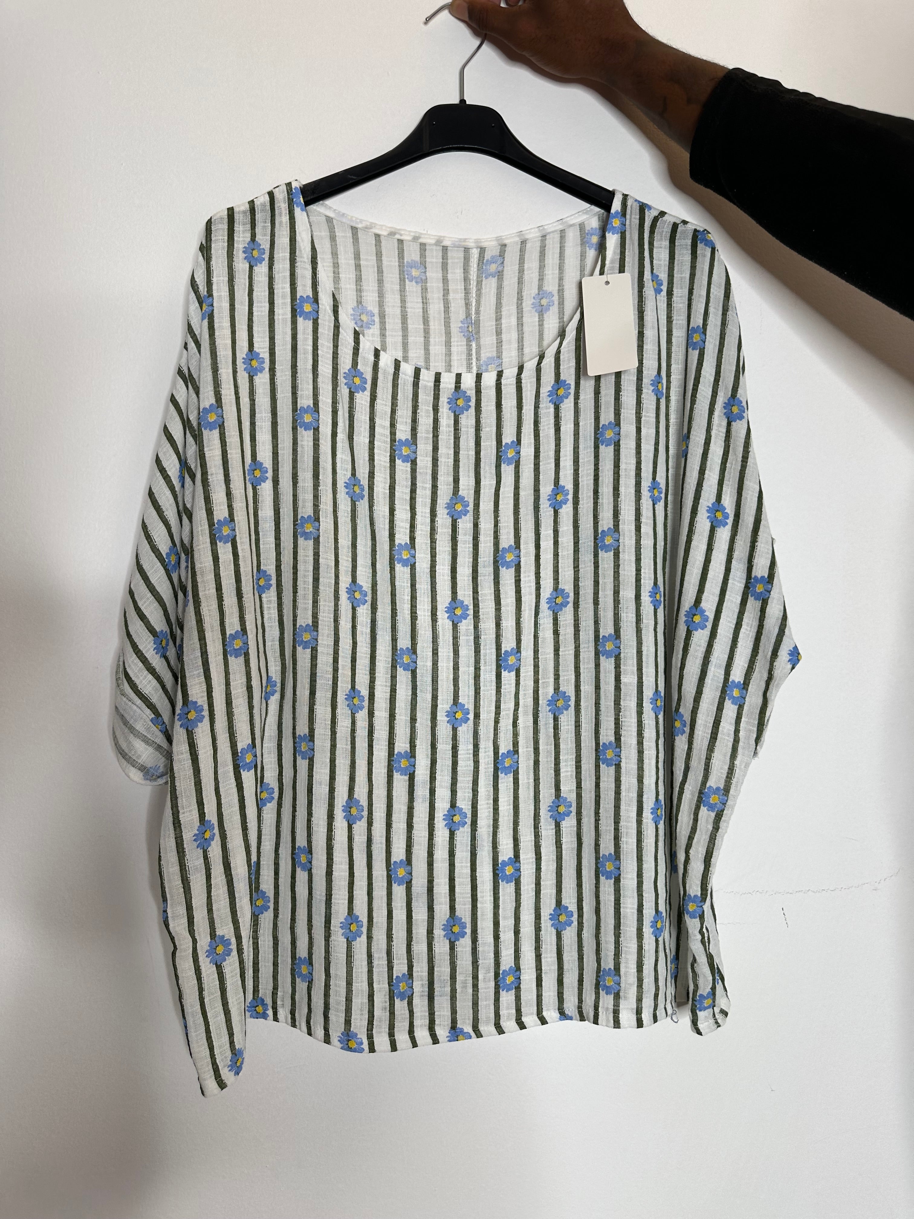 Bluse med striber og blomster - ITJULI25