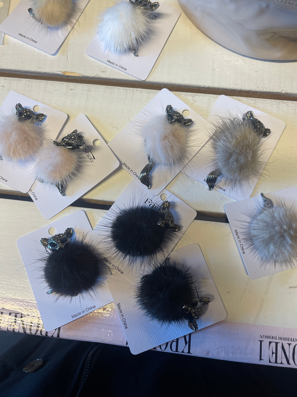 Pels broche med bling by Krone 1