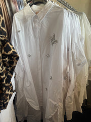 Oversize skjorte med bling juveler by Zeta Otto