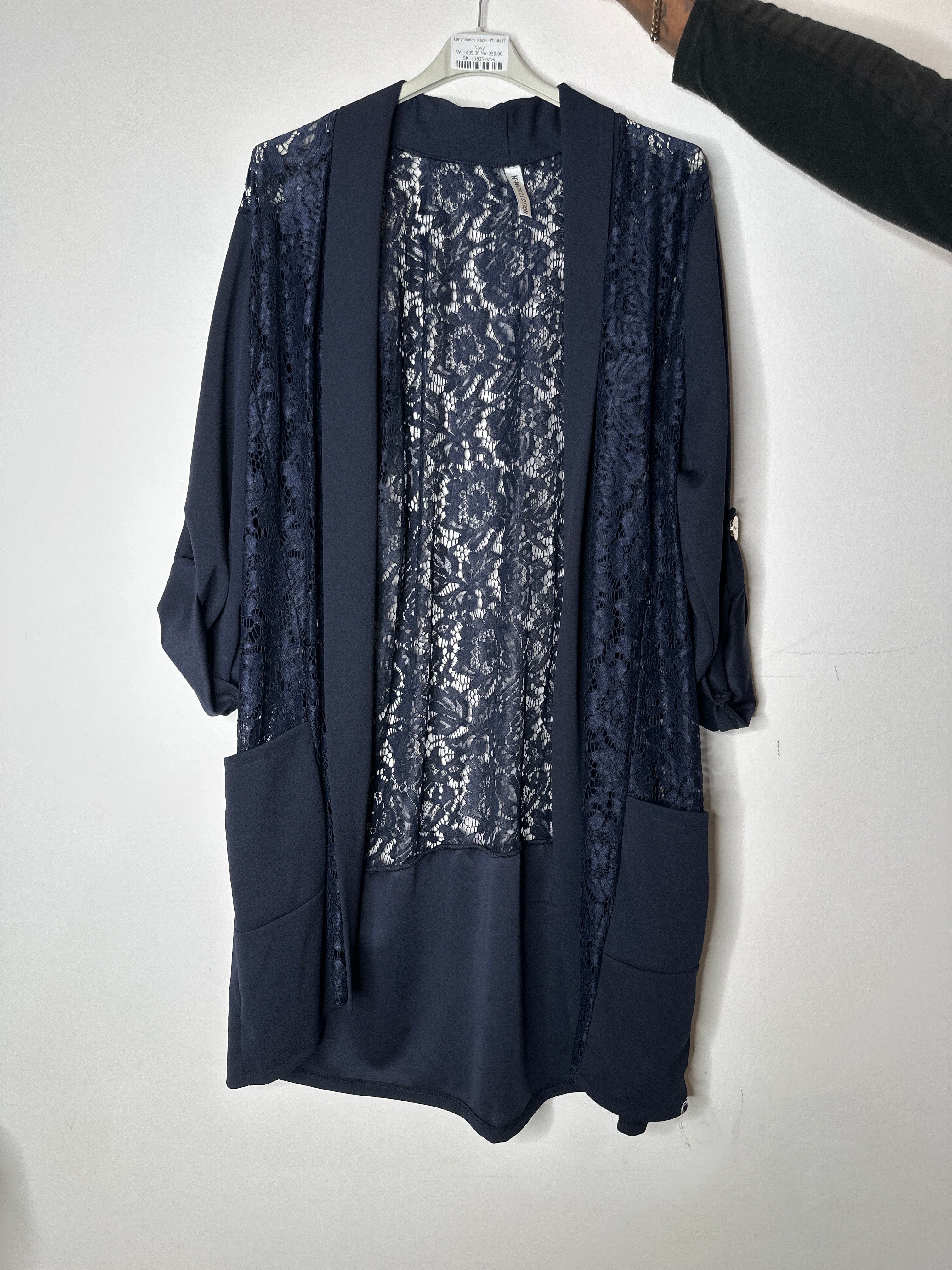 Lang blonde blazer - ITJULI25
