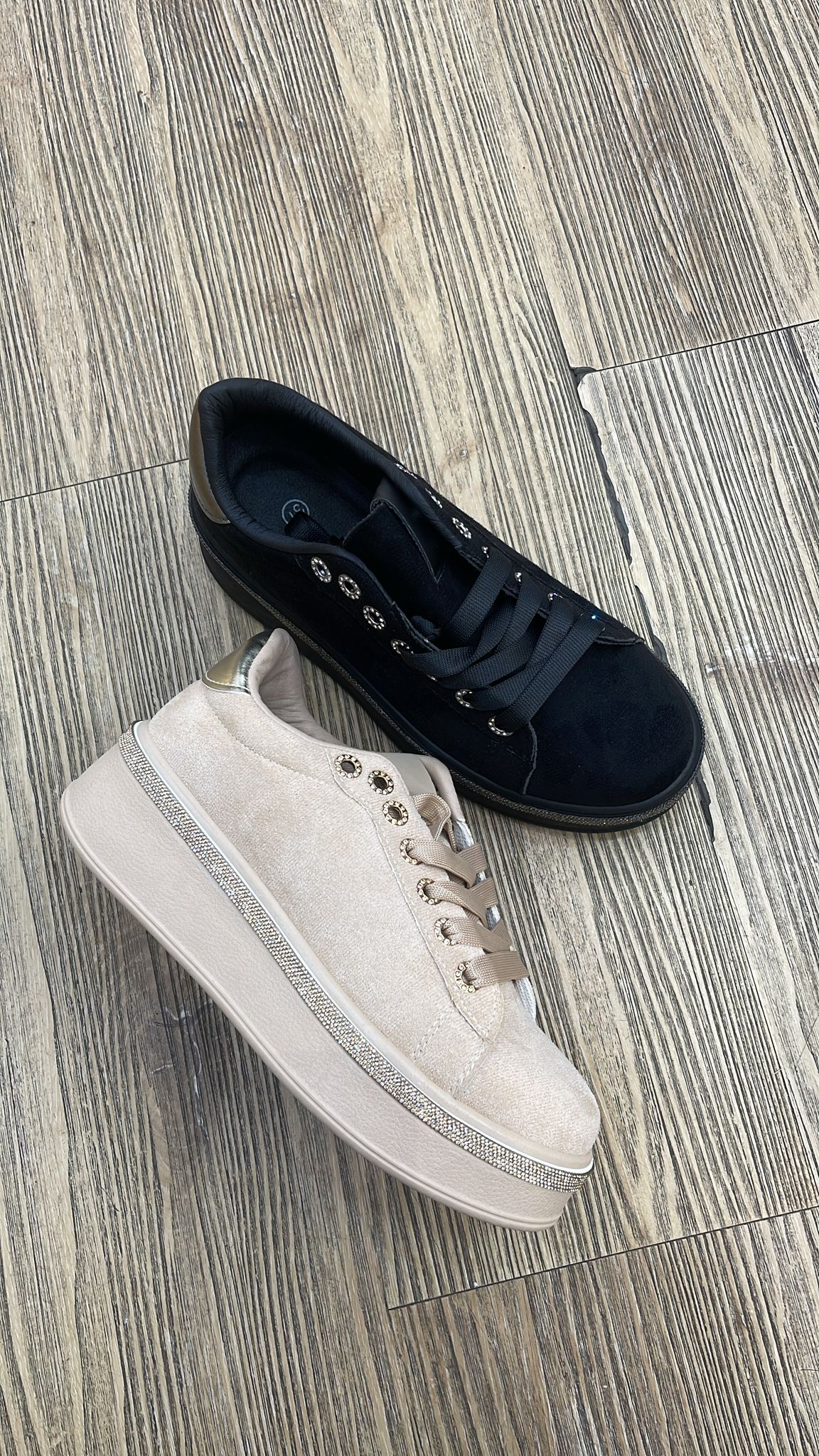 Sneakers med bling kant - ITSEP24