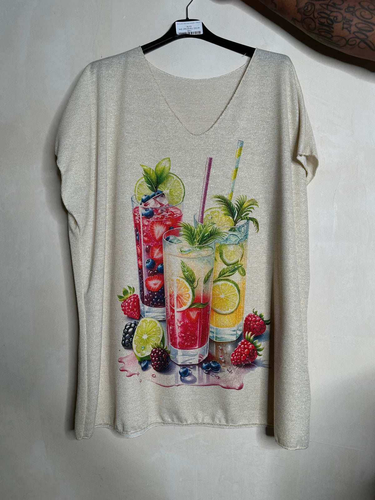 Guld strik t shirt med cocktails by Ohlala