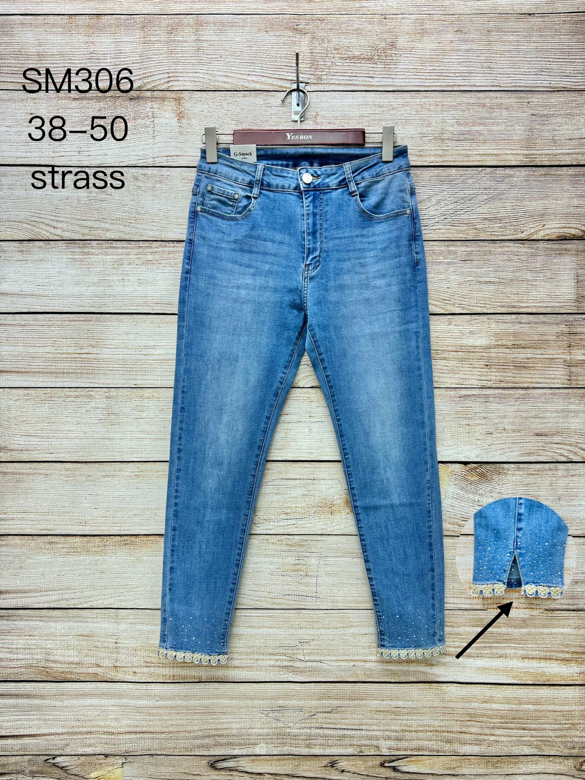 Jeans med bling og guld broderi by Krone 1