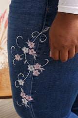 Jeans med broderi blomst plus size by G-Smack