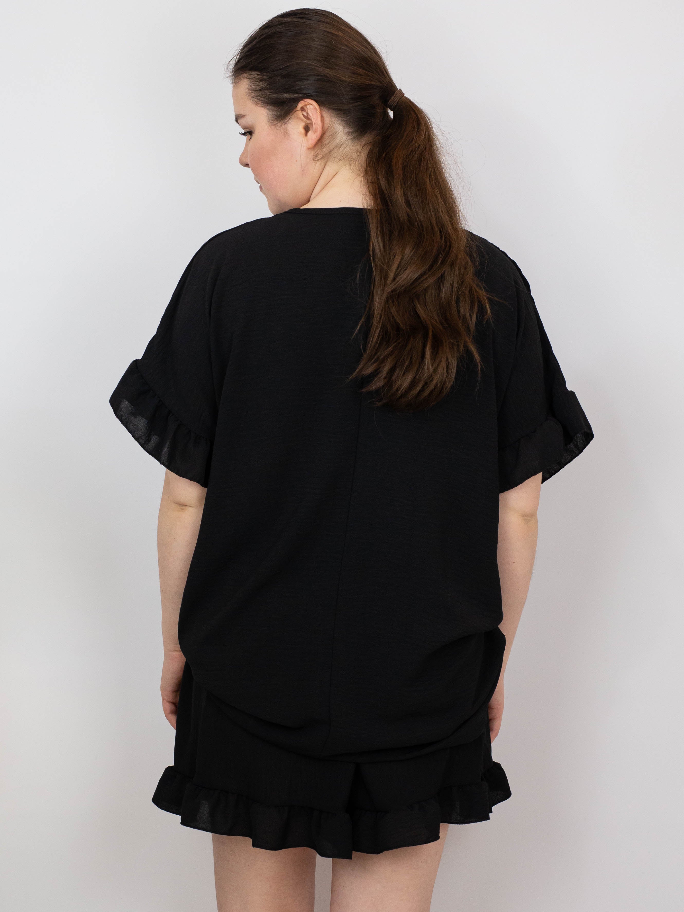 Bluse med flæse - Brystmål 130cm