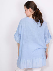 Bomuldsbluse med flæsekanter - Brystmål 140cm