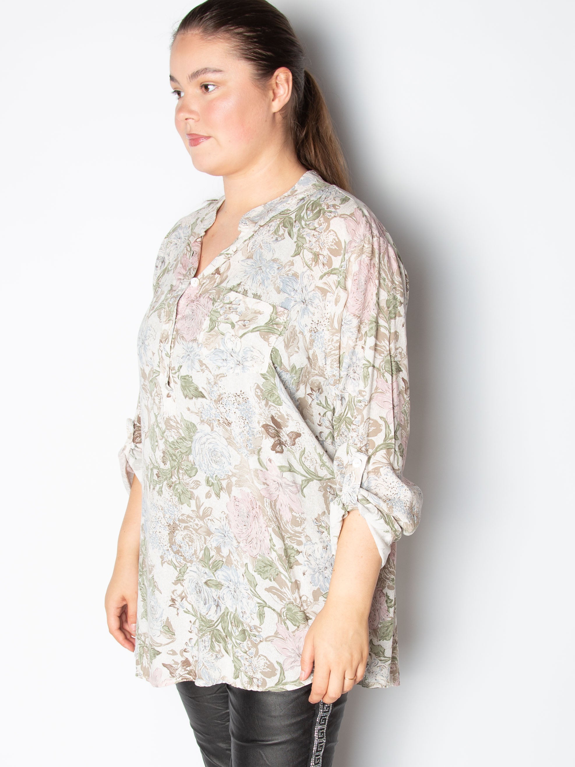 Skjorte med blomster print - ITFEB25