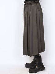 Shiny kort nederdel med elastik cyclamen