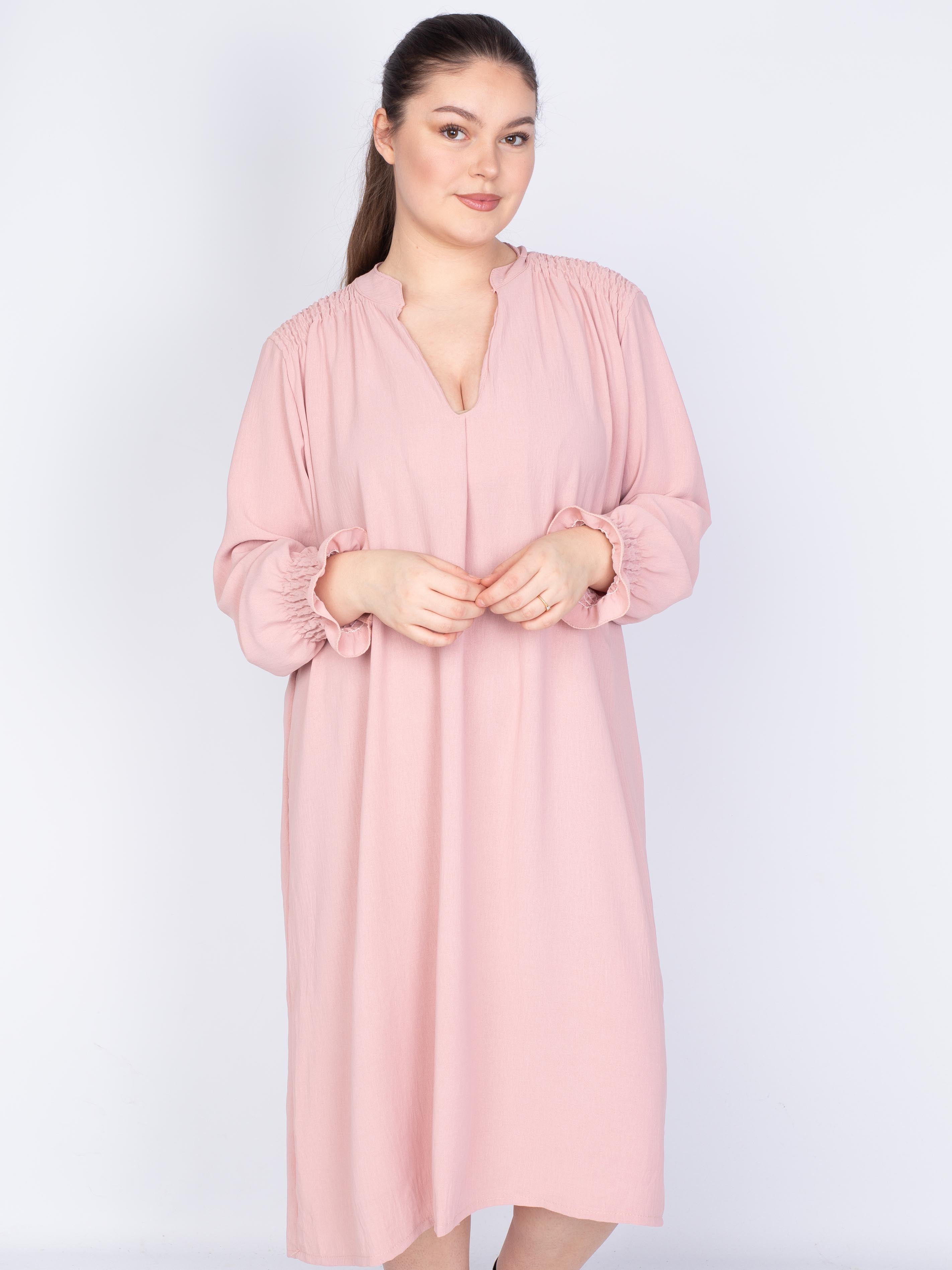 Skjortekjole med smock skuldre - Brystmål 130cm