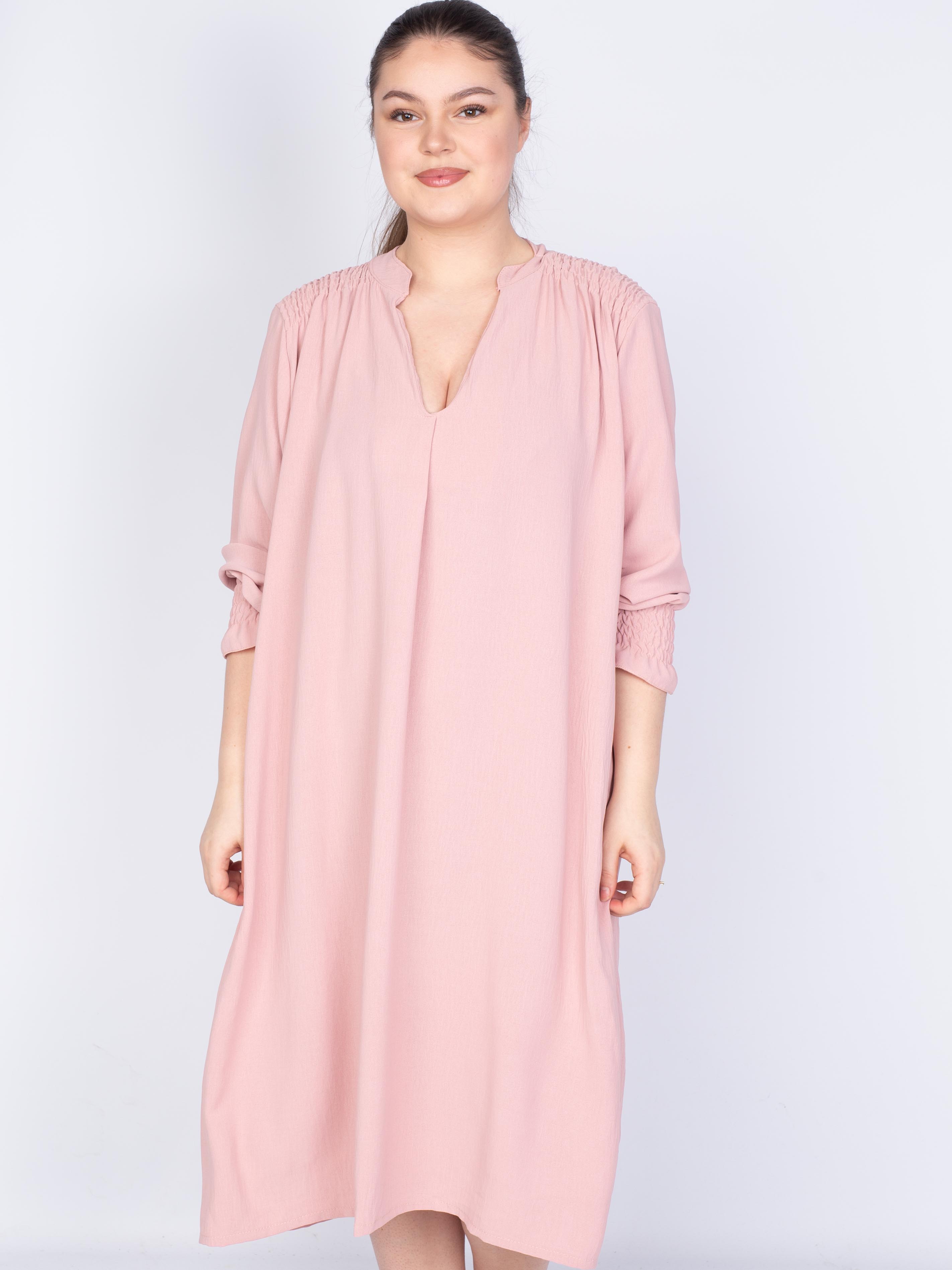 Skjortekjole med smock skuldre - Brystmål 130cm