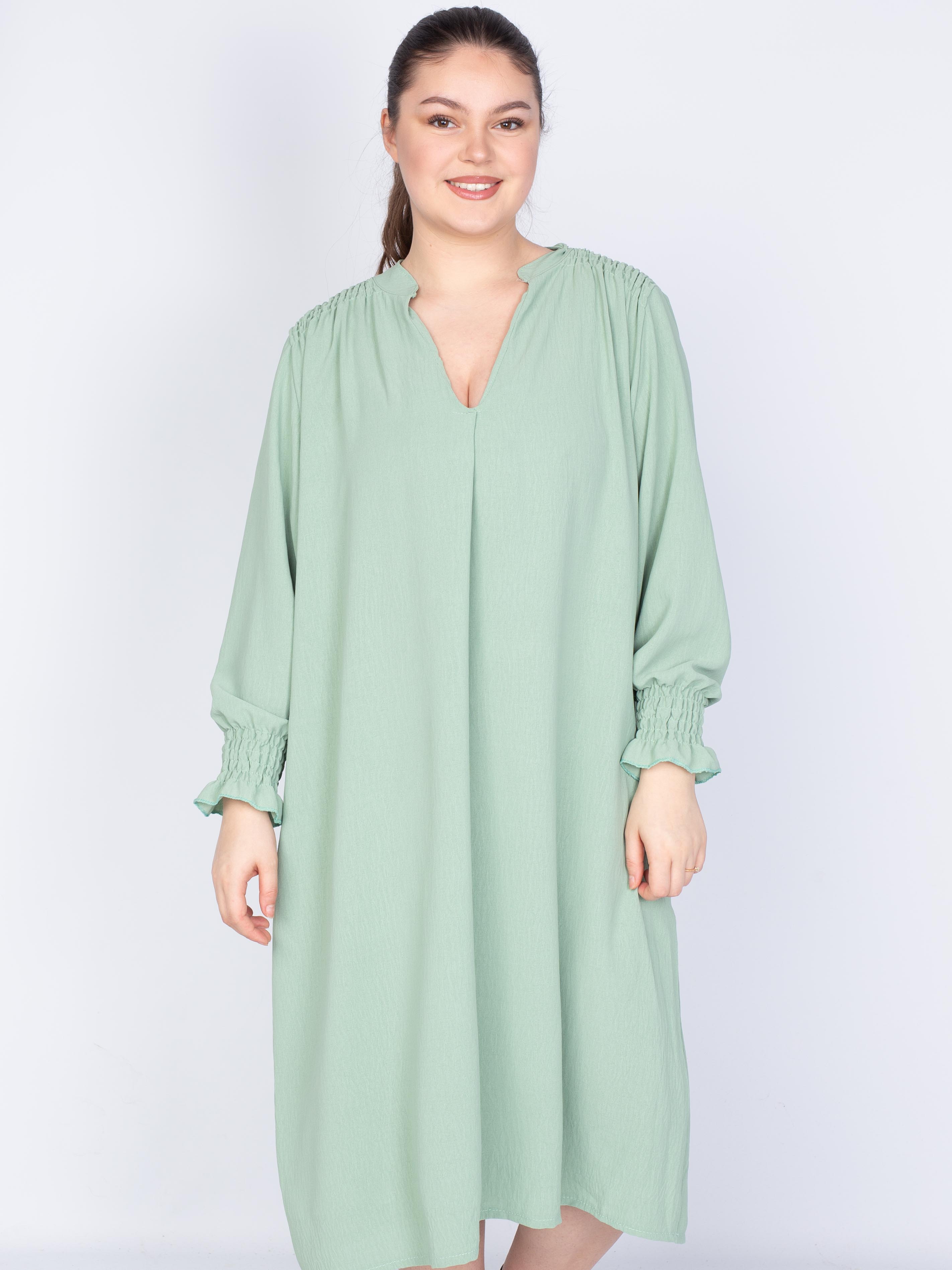 Skjortekjole med smock skuldre - Brystmål 130cm