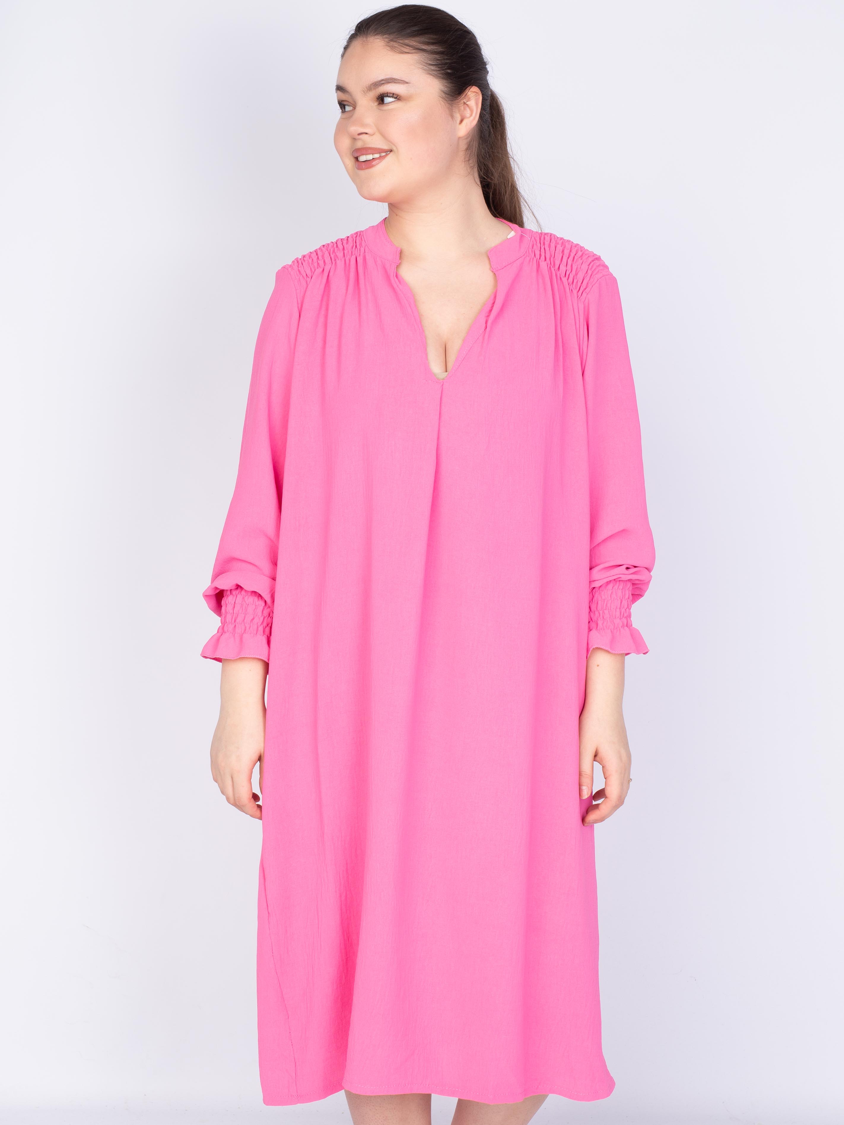 Skjortekjole med smock skuldre - Brystmål 130cm