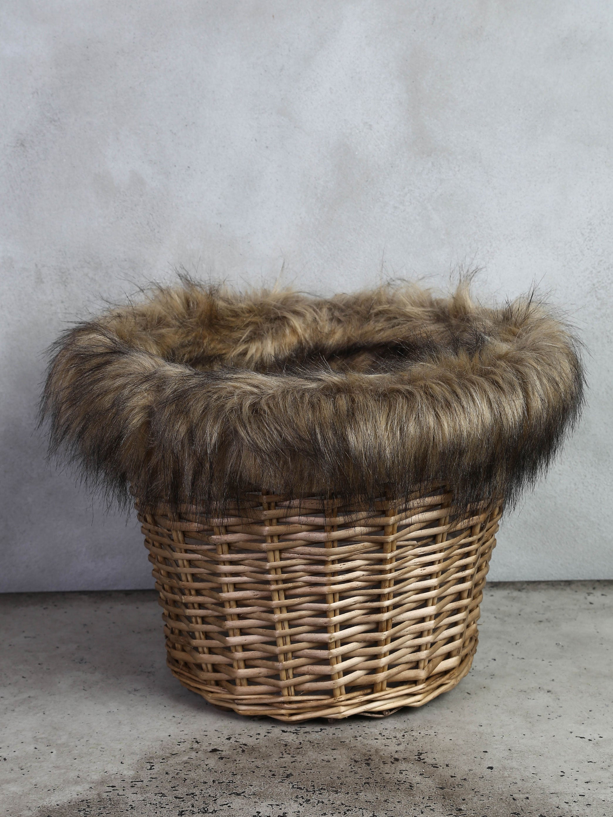 Natural braided pots with imitation fur trim set of 2