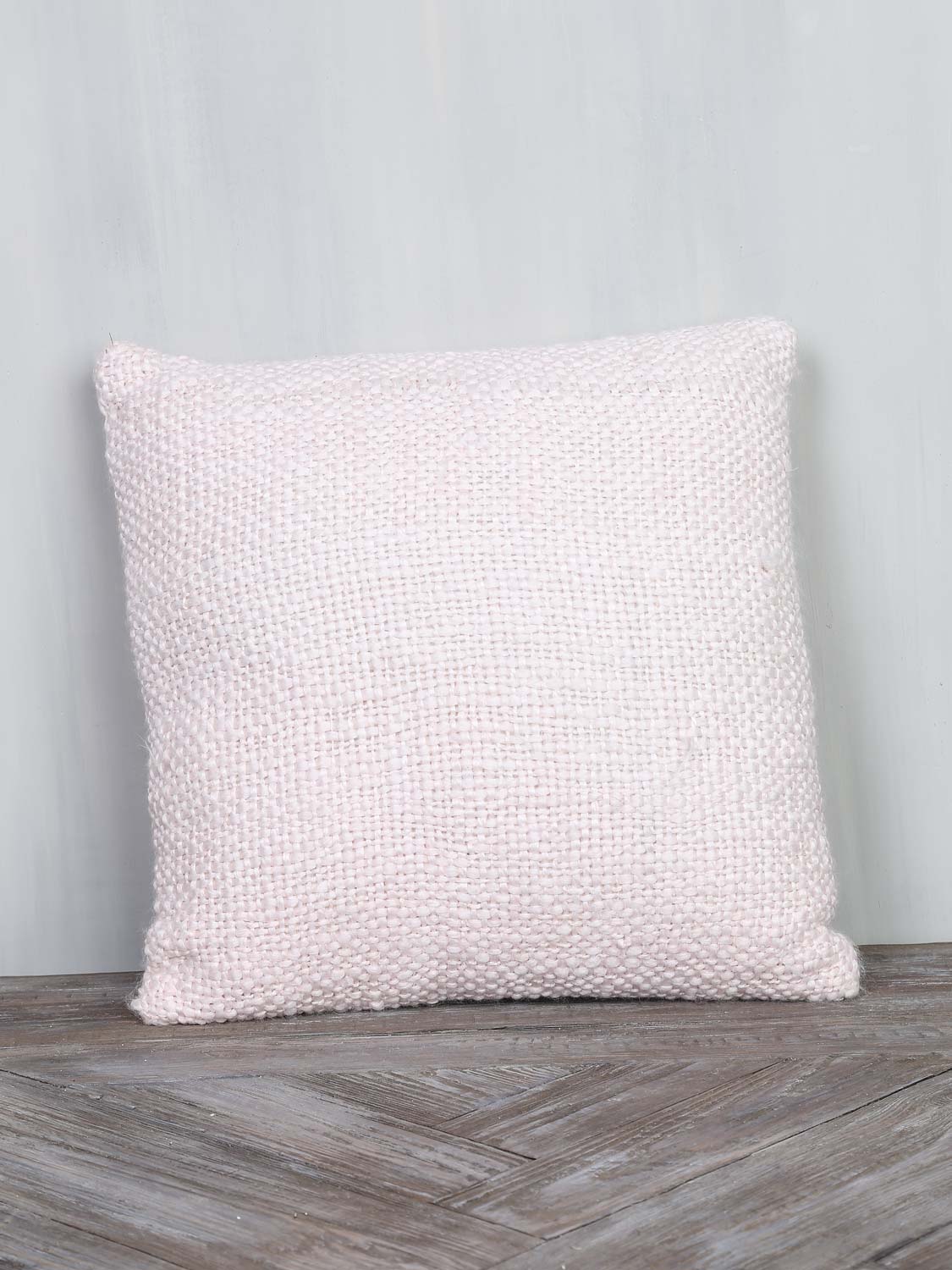 Strikket pude 45x45 cm Rosa pyntepude i nordisk design by Collect