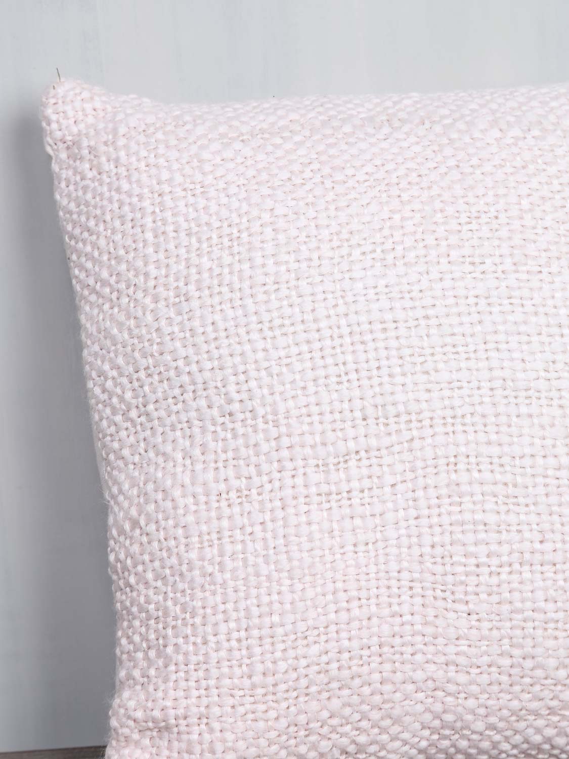 Strikket pude 45x45 cm Rosa pyntepude i nordisk design by Collect