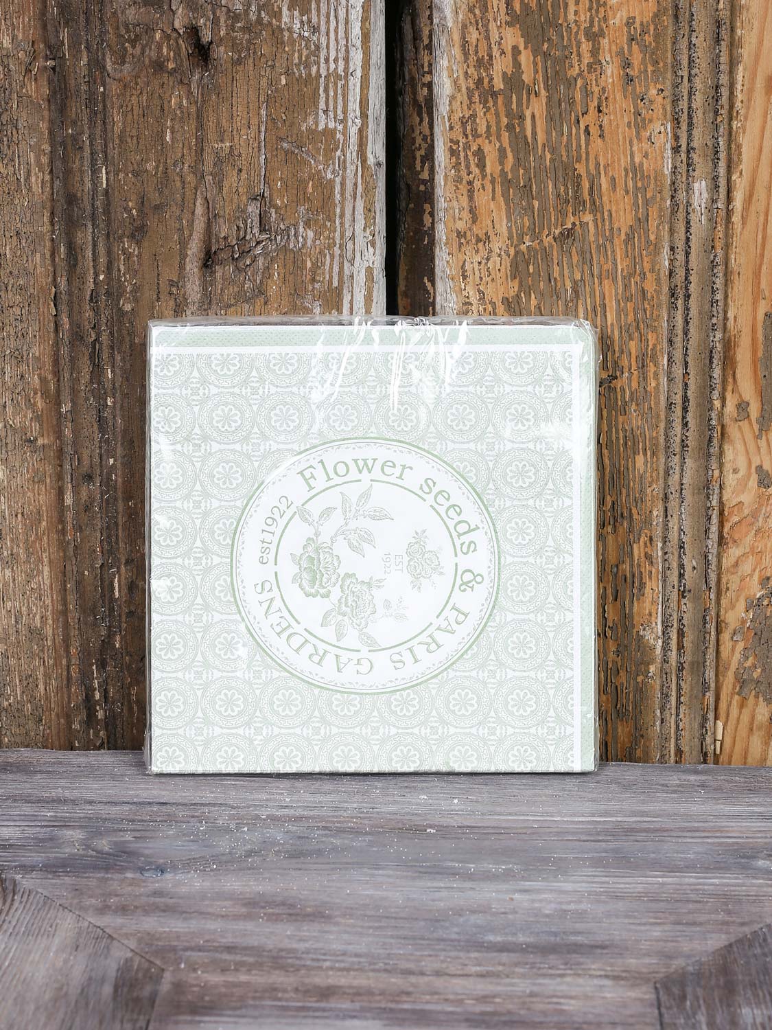 Napkins mint green with floral pattern
