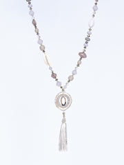 Halskæde m. vedhæng fryns by Krone 1