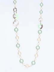 Necklace with round pendants and pearls