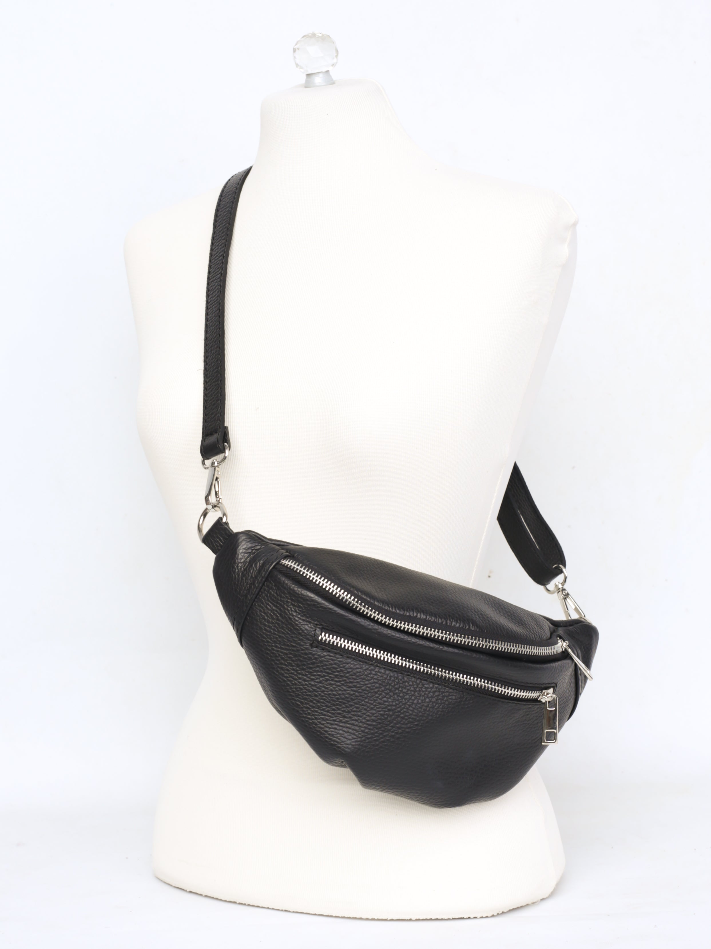 Leather belt bag with zipper