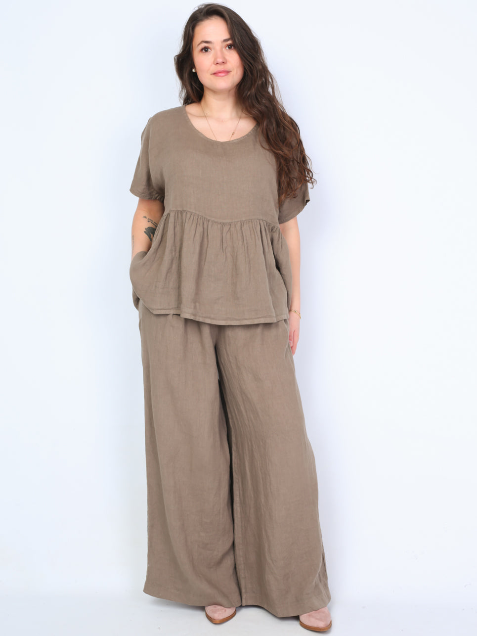 Krone 1 linen blouse with frill