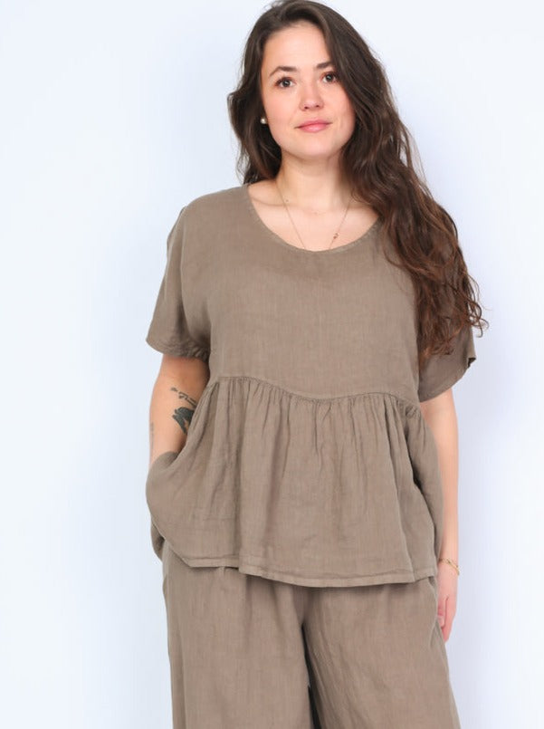 Krone 1 linen blouse with frill