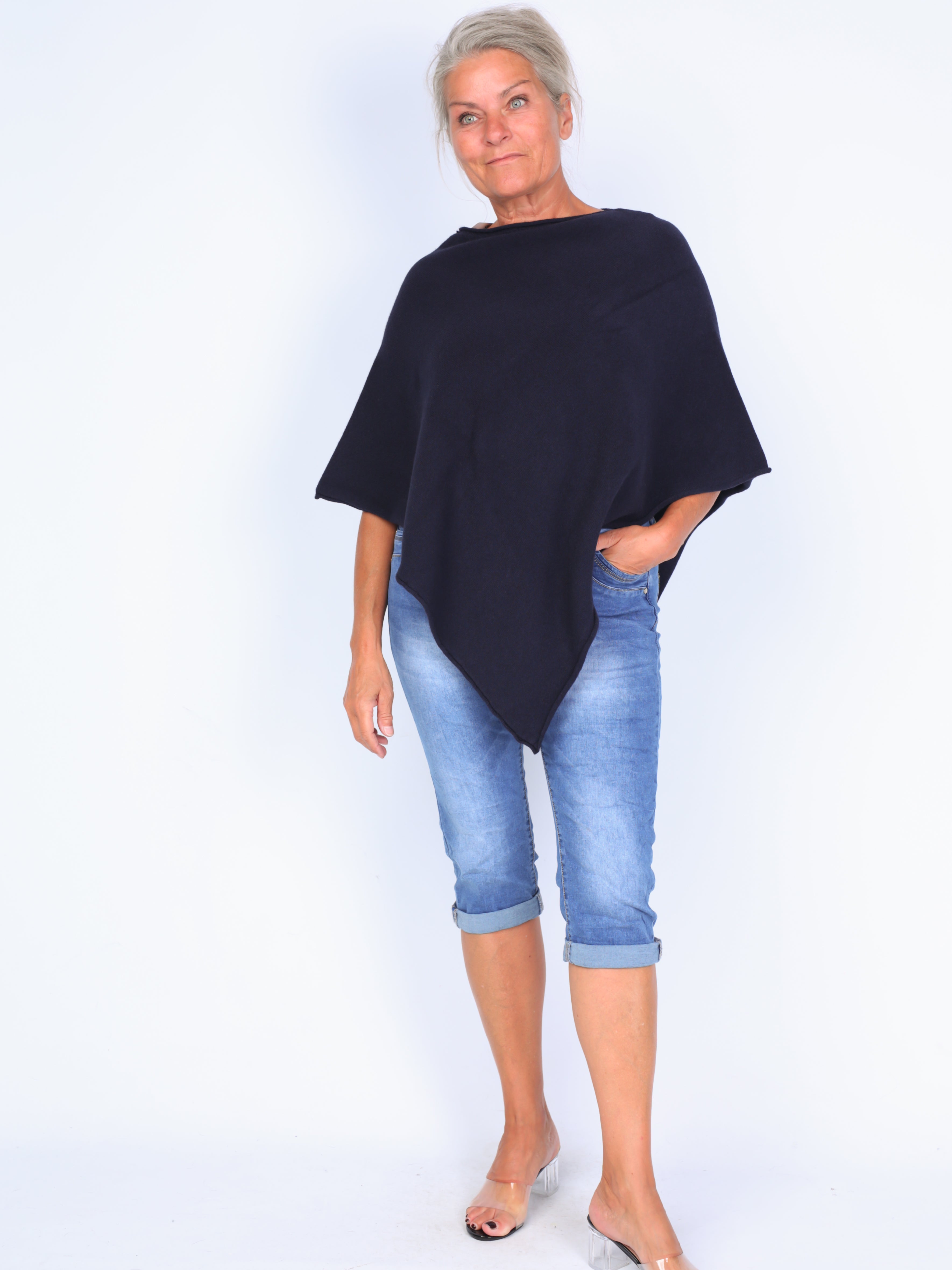 Klassisk strikket poncho