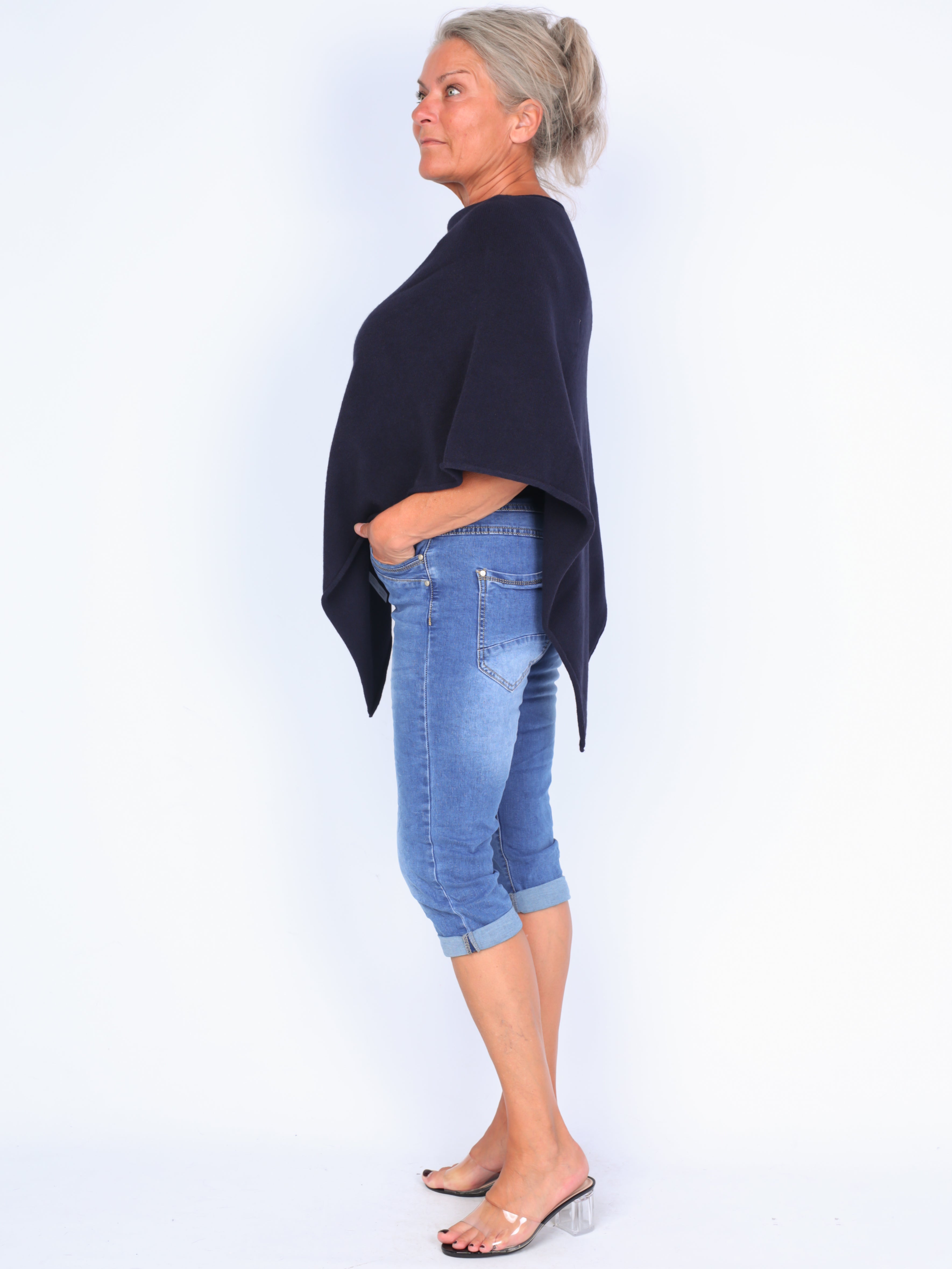 Klassisk strikket poncho