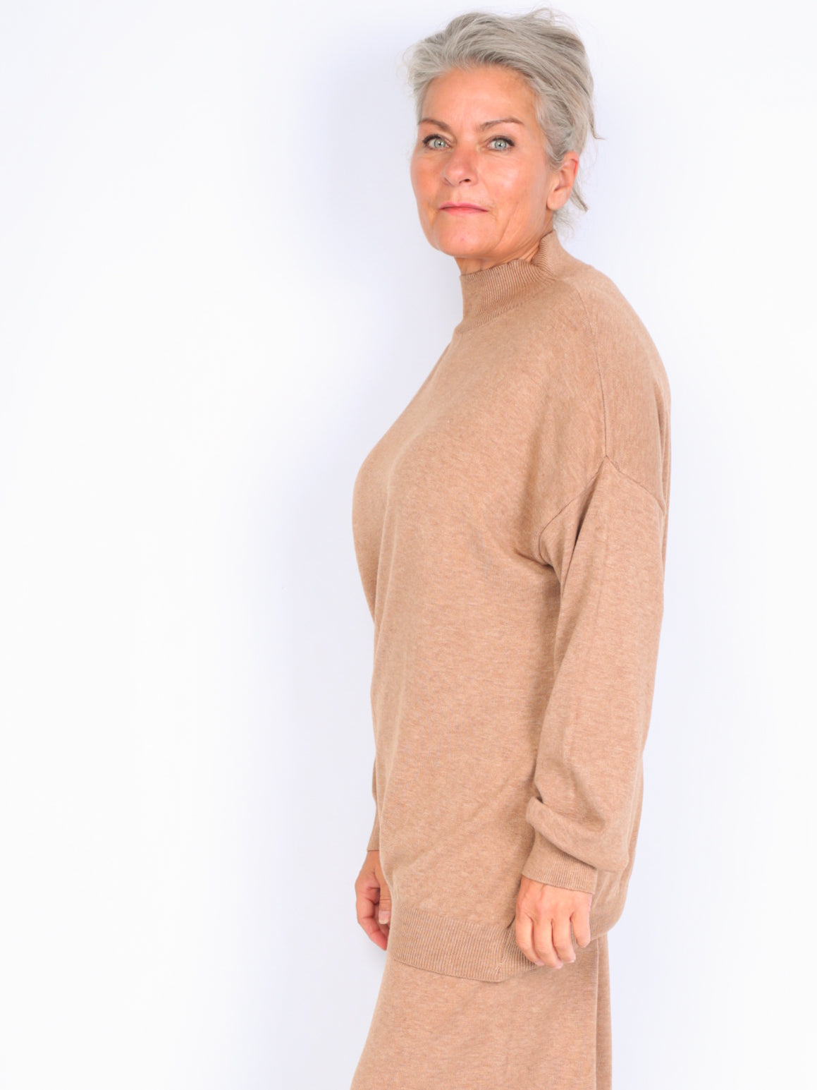 Knitted sweater with high neck